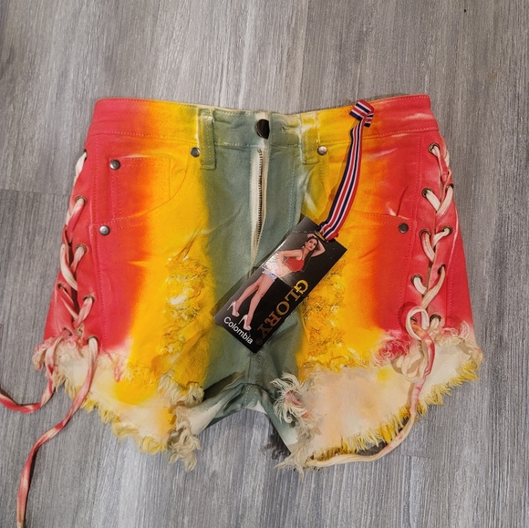 SOLD New juniors shorts - Picture 4 of 4